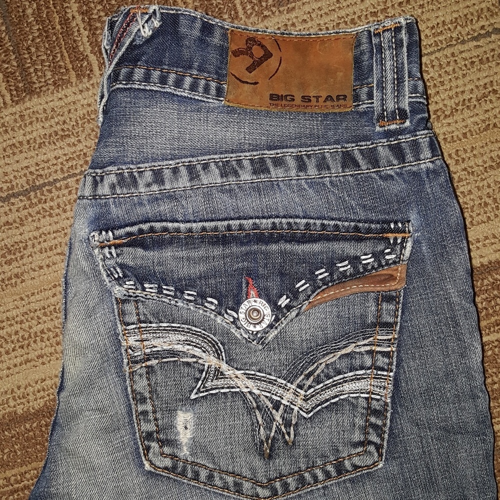 Big Star | Boot Cut Distressed Buckle Jeans SZ 32